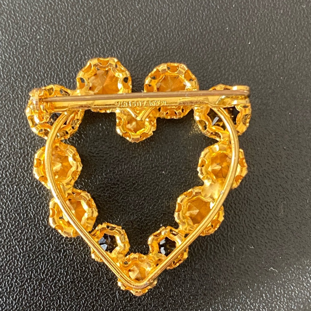 Austria Rhinestone Heart Brooch Pin - Picture 2 of 11